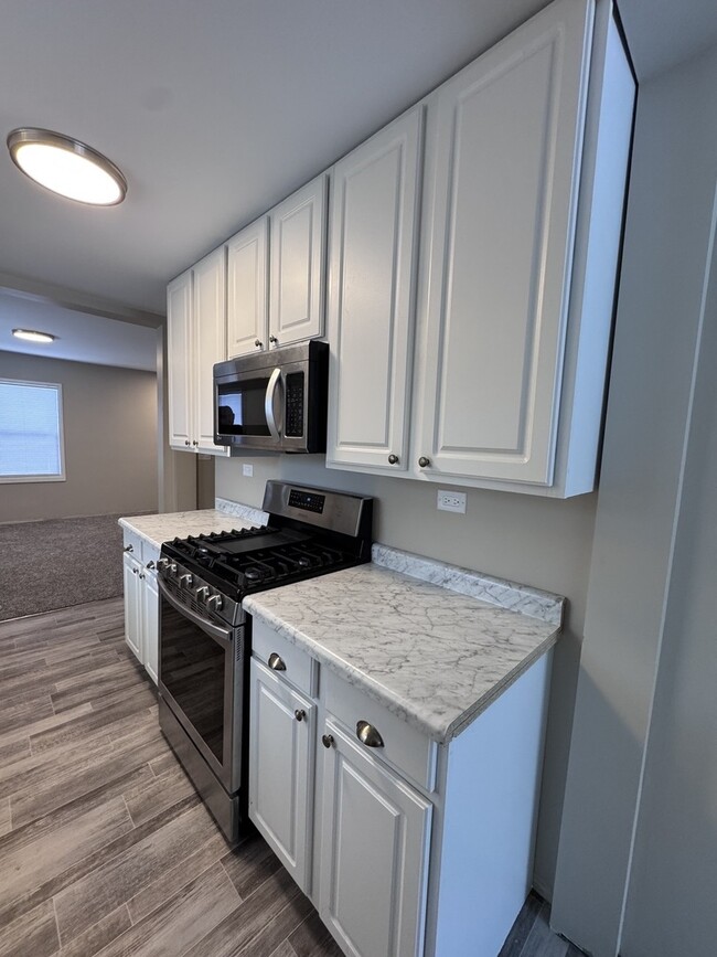 Photo - 14240 Linder Ave