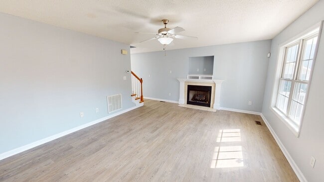 Photo - Spacious home near Fort Bragg, Schools, & Shopping!