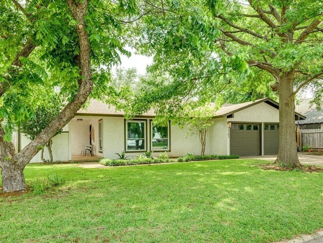 3203 Foster Ln