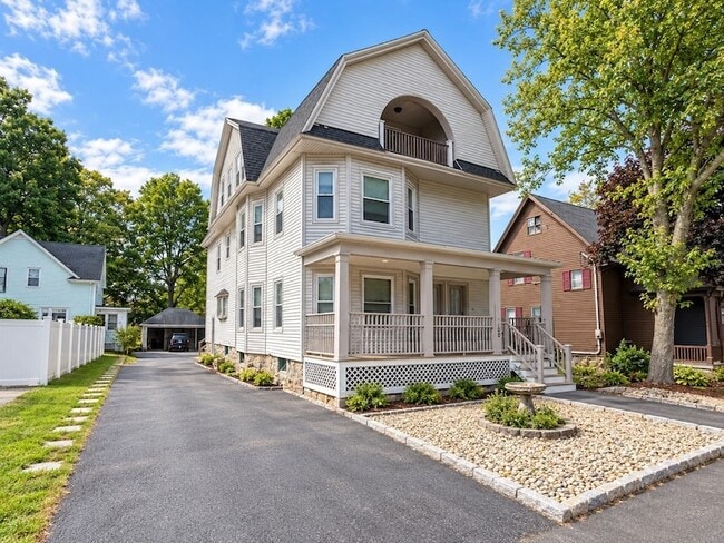 51 Marblehead St