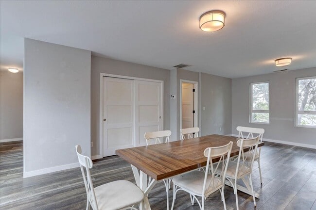 Photo - Smashing CU Campus 3bed/2bath/Top Floor Unit