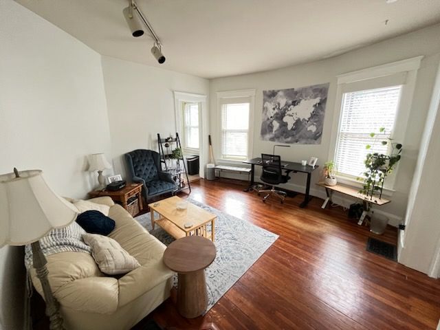 Building Photo - 2314 Ashland Ave Unit 1
