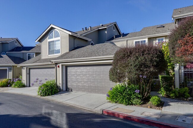 Photo - 3BR/3BA Pet-Friendly Village In The Park Townhome with Pool & 2-Car Garage | YouTube Tour