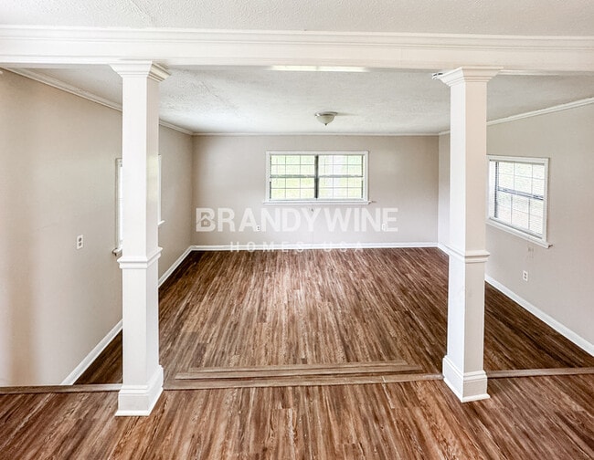 Photo - 3540 Cesery Blvd