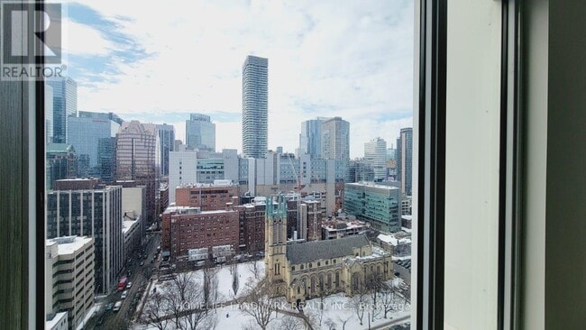 Photo - 88 Queen St E Unité 2311