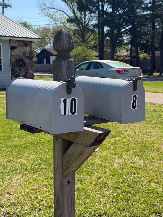 Photo - 01021 Unit 10
