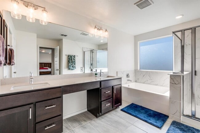 Photo - 4638 Teverola Dr