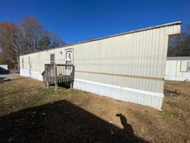 2/2 IN Rutherford County, NC - 2/2 IN Rutherford County, NC House