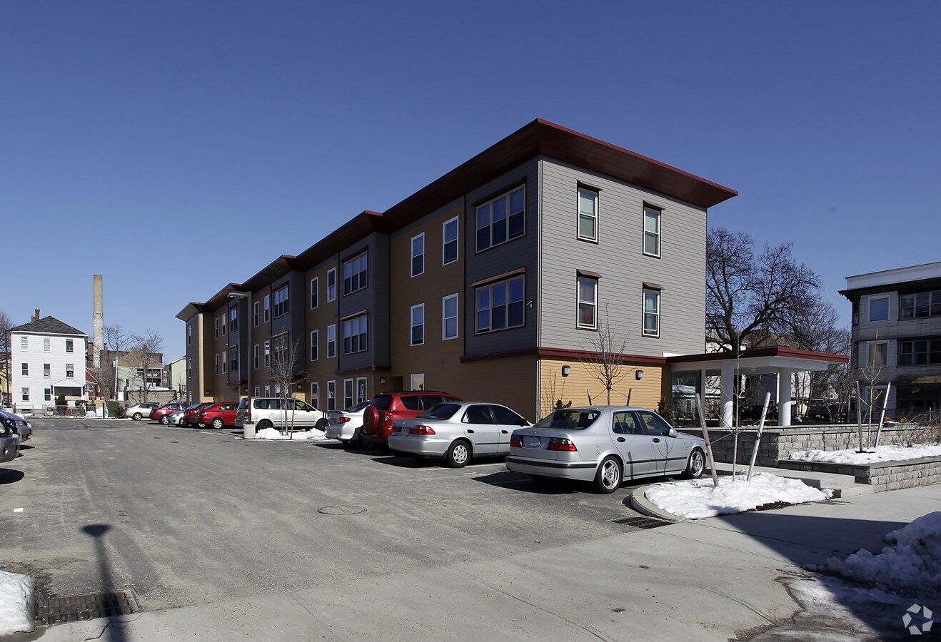 Photo - 140 Grand St