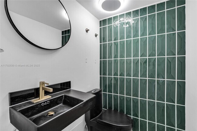 Photo - 7899 NE Bayshore Ct Unidad 6E