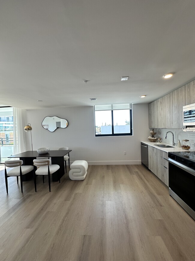 Photo - 2501 Jackson St Unit A