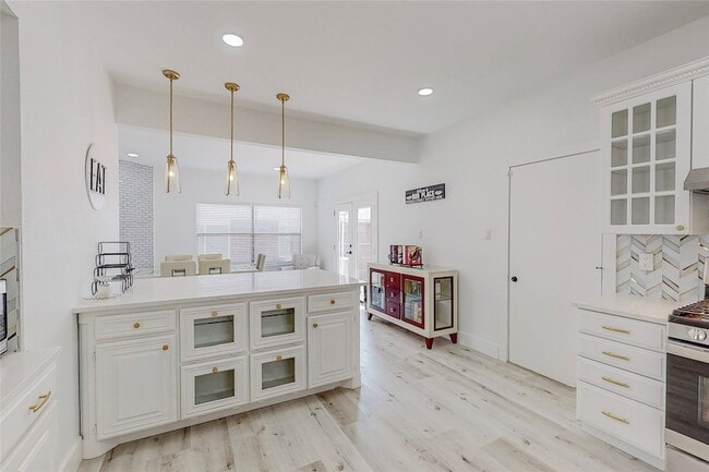 Photo - 829 Lake Bluff Dr