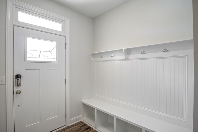 Photo - 3/2.5 Townhome Close to Southpoint w/ Garage!