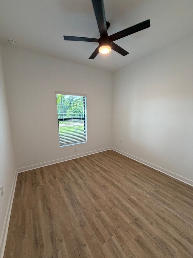 Photo - 2434 Quentin Ave S