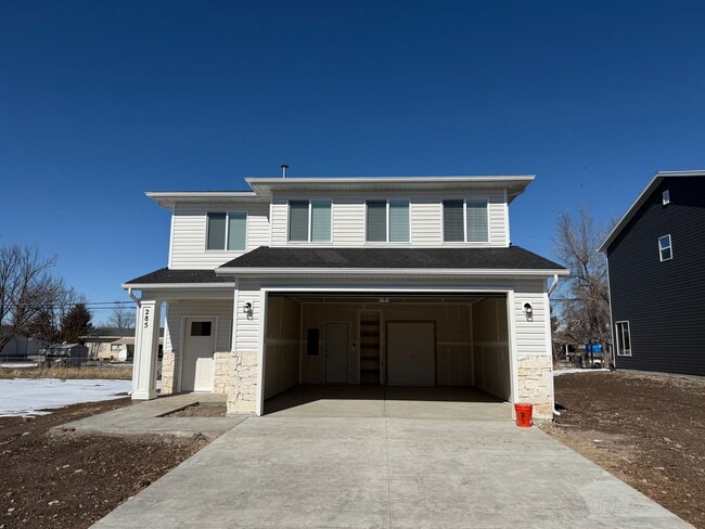 Brand New Home for Rent in Logan Utah - Brand New Home for Rent in Logan Utah