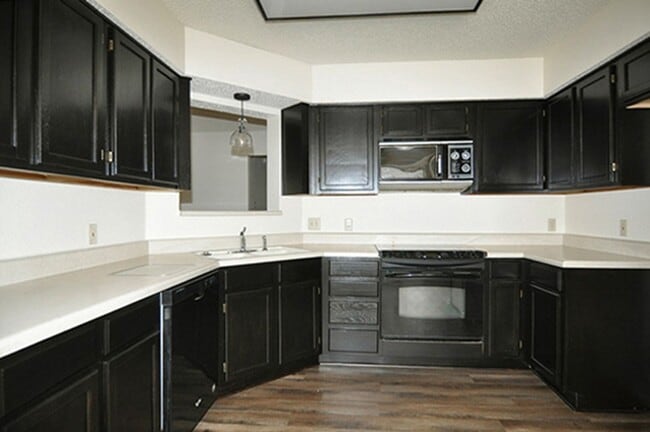 Building Photo - COMING SOON/VIEW NOW - Beautiful Euless Home in GCISD – Updated & Move-In Ready!