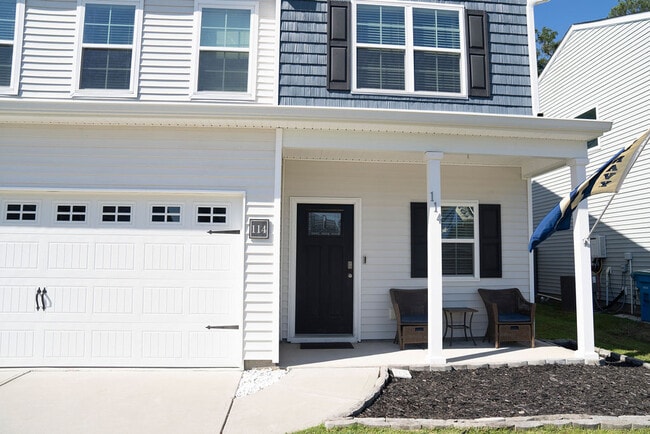 Photo - 114 Great Bend Dr