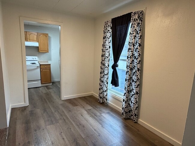 Photo - 2920 NE Riverside Ave Unit 101