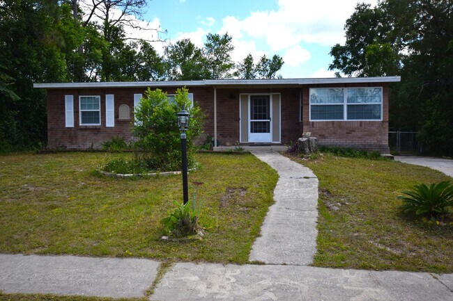 Photo - 3/1 Bath with Bonus Room 974sqft