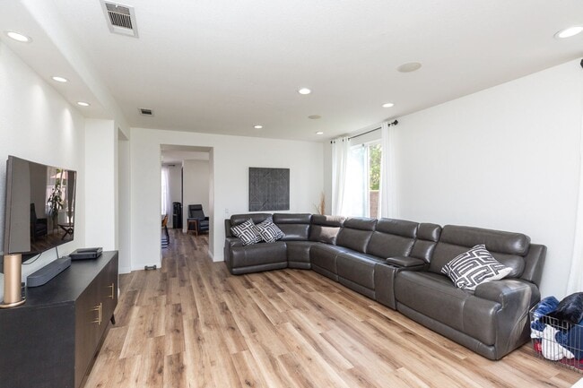 Photo - OTAY RANCH BEST KEPT SECRET ! STUNNING 4 B...