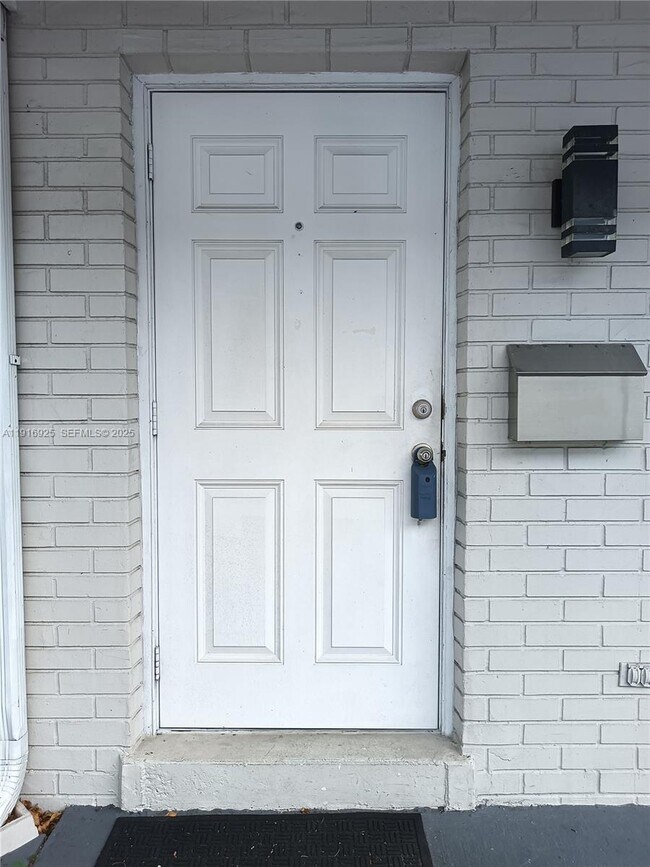 Photo - 1818 Fillmore St Unit front