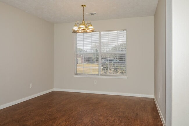 Photo - 16213 N View Ct