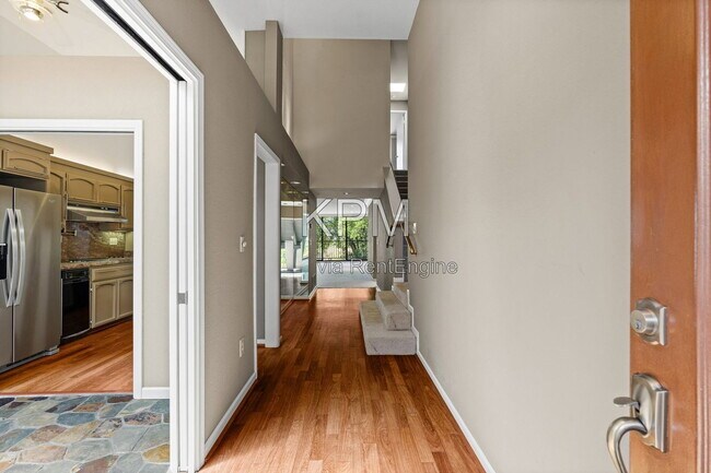 6669 Embarcadero Dr Unit 16