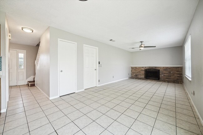 Photo - 18102 Brooknoll Dr