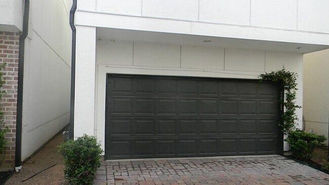 Photo - 2021 Fannin Station