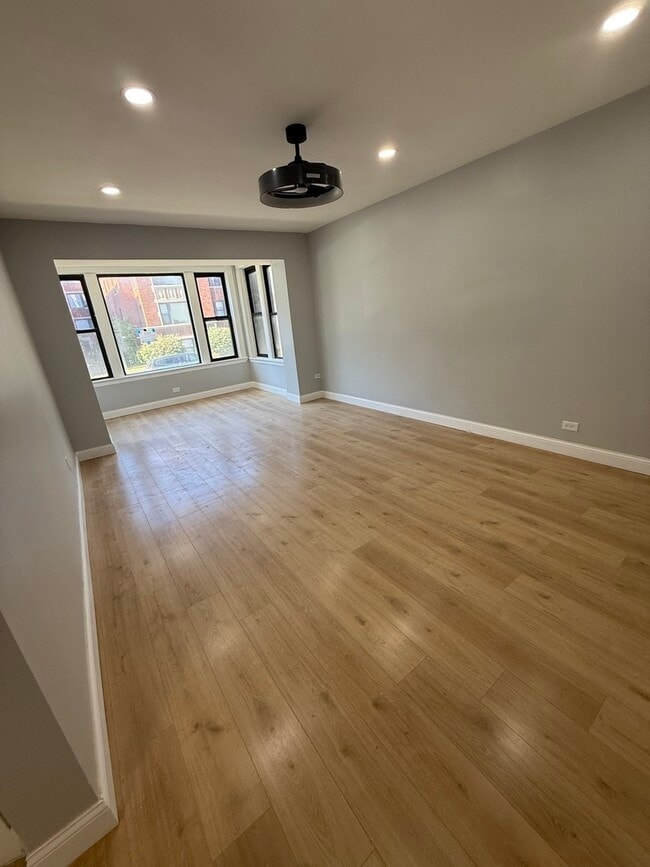 Photo - 6737 S East End Ave