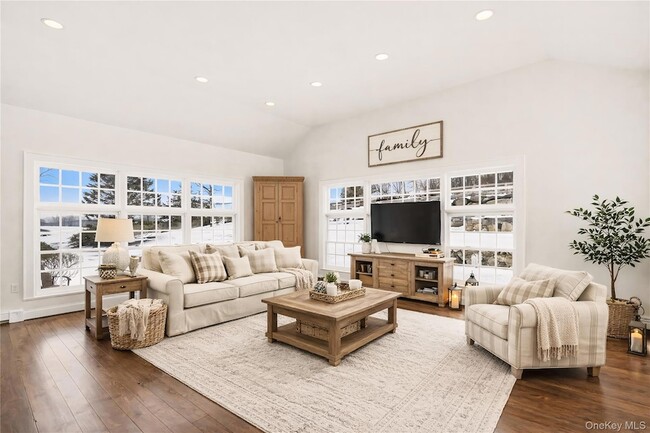 Photo - 492 Mooney Hill Rd