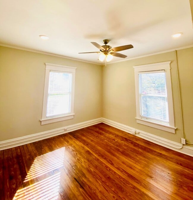 Building Photo - 688 Linwood Ave NE Unit Apt. 2
