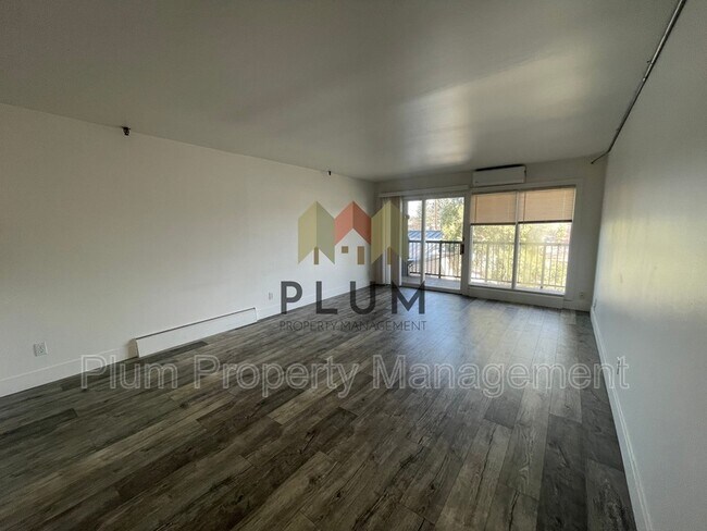 Photo - 1547 S Higgins Ave Unit #203