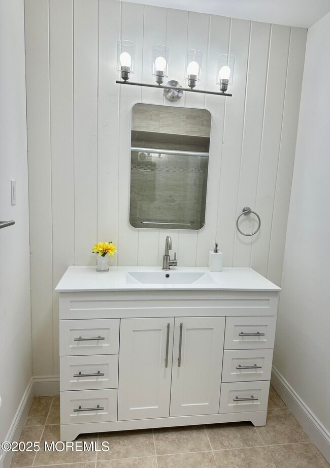 Photo - 169 Amberly Dr