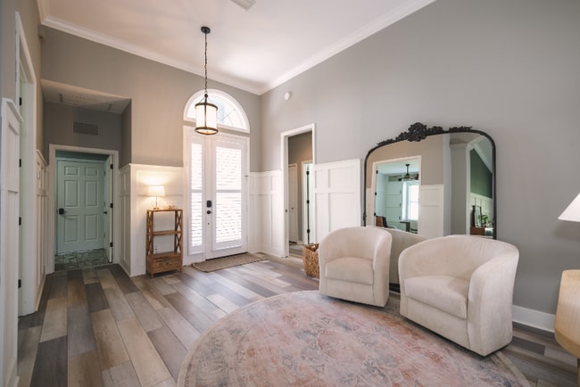 Photo - 5546 Whitehead St