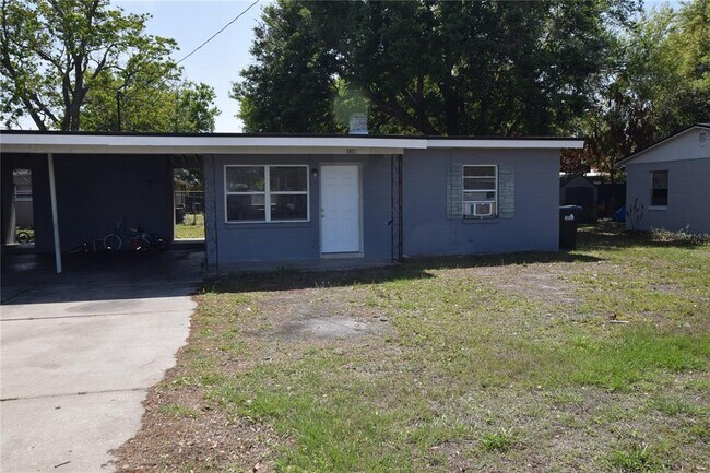 104 W Lancaster Rd