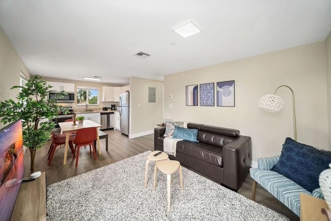 Photo - 2311 Scott St Unit 4