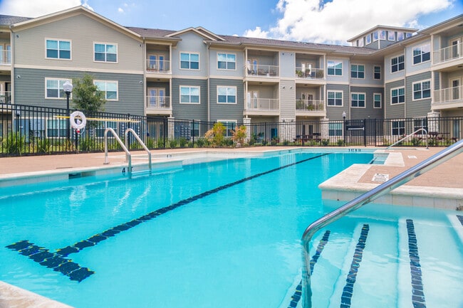 Building Photo - The Villages at Ben White