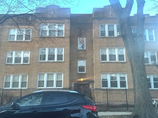 Photo - 3752 W Giddings St Unit 3
