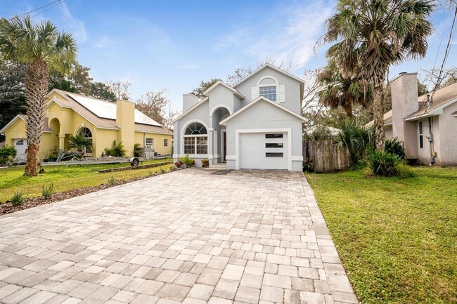 Photo - 303 D St