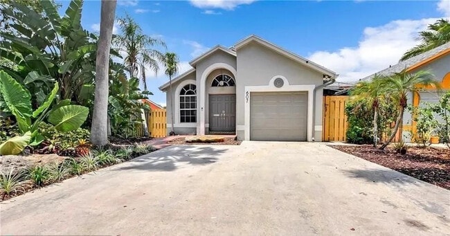 Building Photo - 3021 SW 1st Terrace