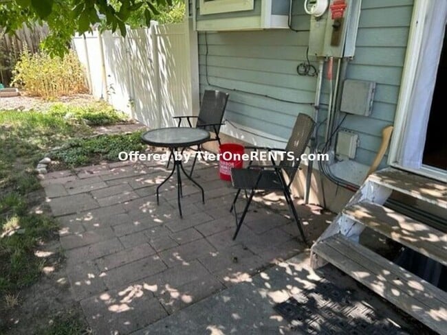 Building Photo - This property offers a NO DEPOSIT option a... Rental