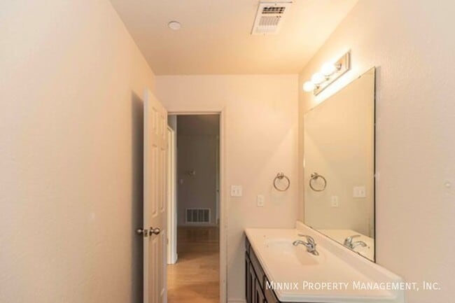 Photo - 203 27th St Apartamento Unidad F