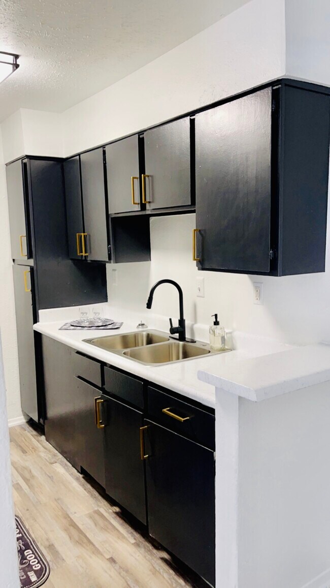 Casa Hills at Wolf Creek Apartments Dallas, TX