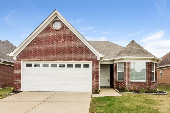Photo - 7558 Fox Hunt Dr E House