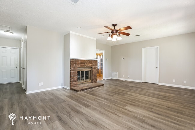 Photo - 3006 Hilldale Rd