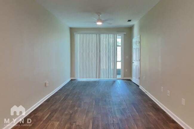 Photo - 216 Stonegate Ave