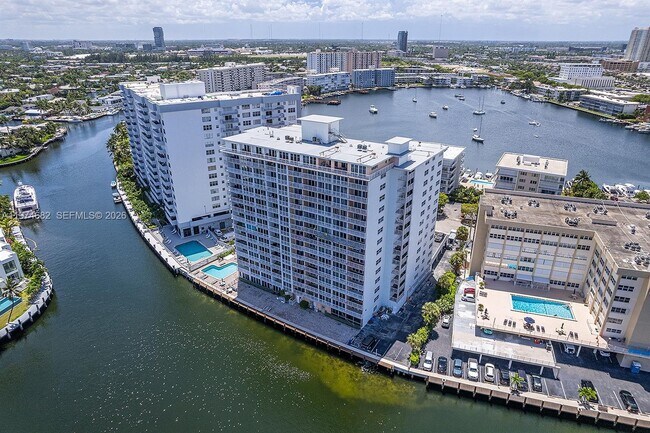 Photo - 121 Golden Isles Dr Unit 201