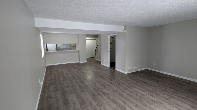 Photo - MN Cedar Village (833) Unidad Apt C