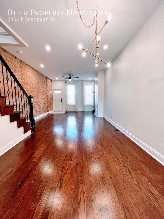 Photo - 2336 E Sergeant St